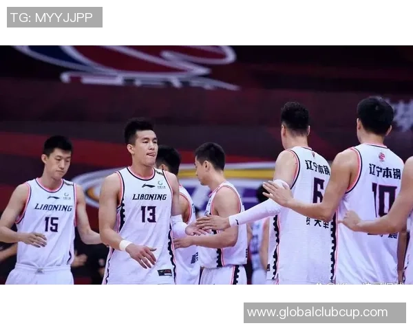 新疆雪豹纳欢迎战辽宁队全力争胜展现球队实力与激情